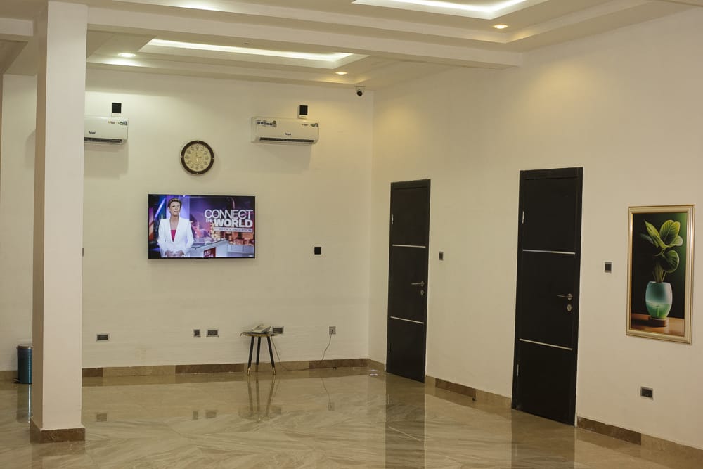 Conference Hall image 2