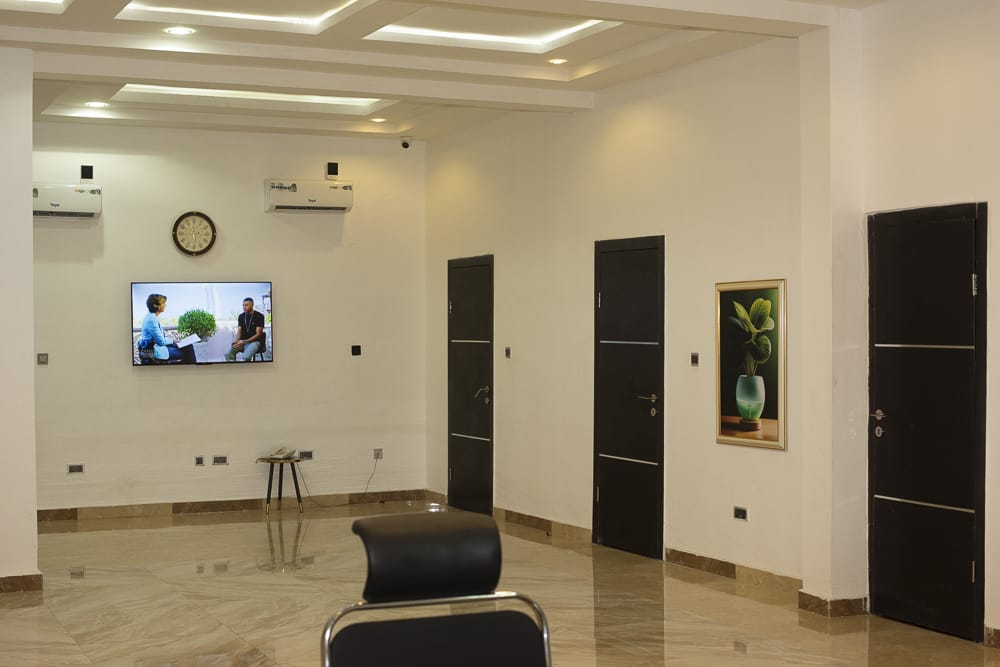 Conference Hall image 3