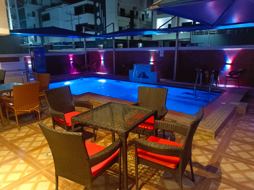 Swimming Pool image 1